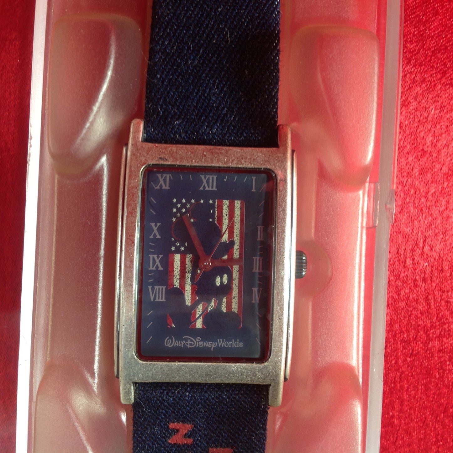 1990's NEW Mickey Mouse Watch An American Flag Wristwatch USA Flag Disney