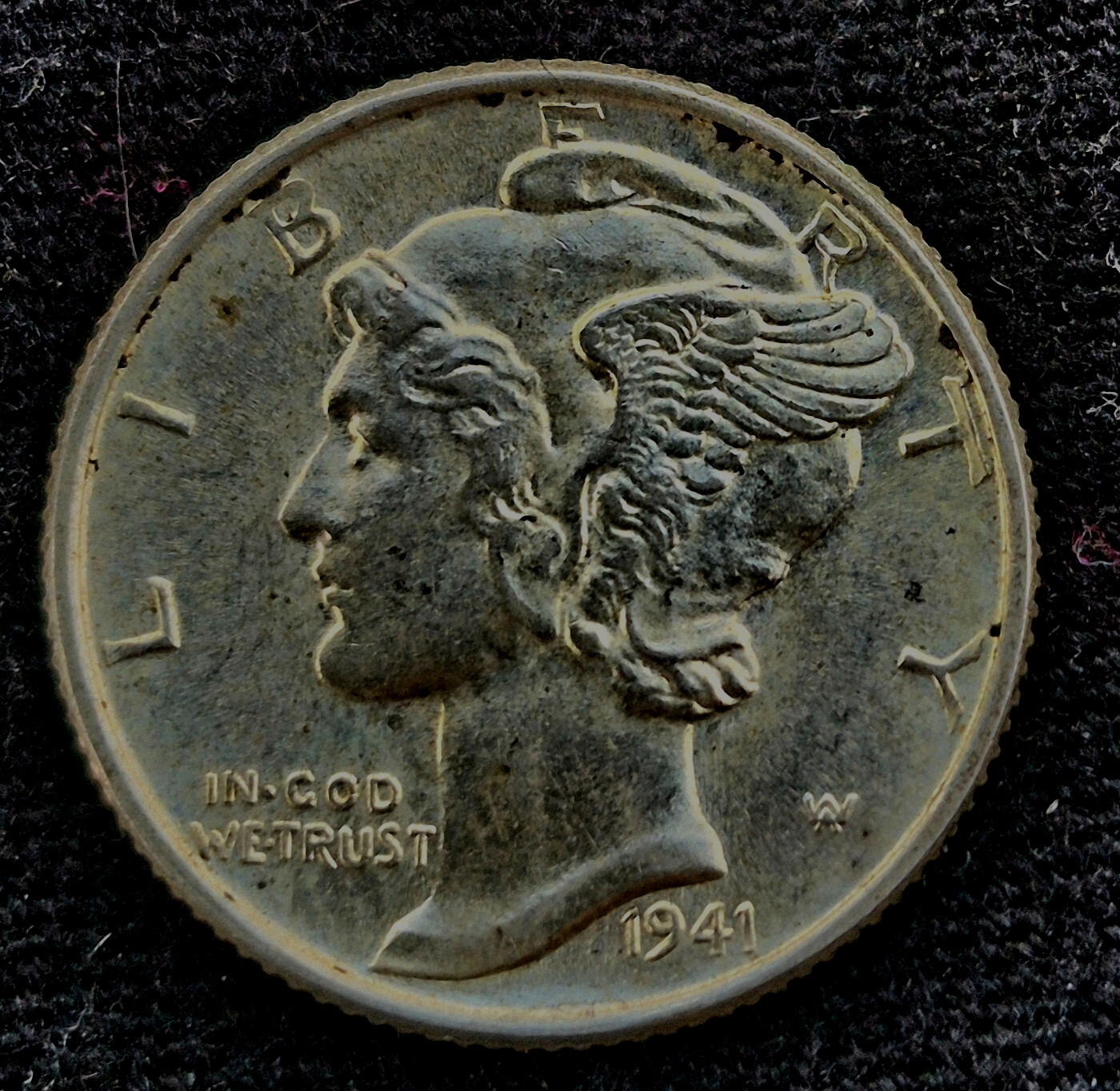 1941 Mercury Dime 90% Silver Extremely Nice Circulated Condition Clear Bands