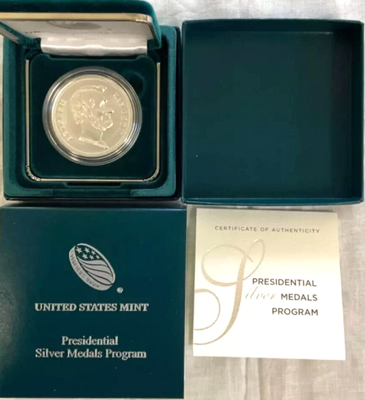 (2023) Abraham Lincoln Presidential Silver Medal .999 Silver 1oz Medal OGP & COA